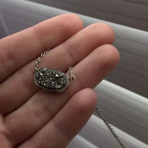 Kendra Scott necklace